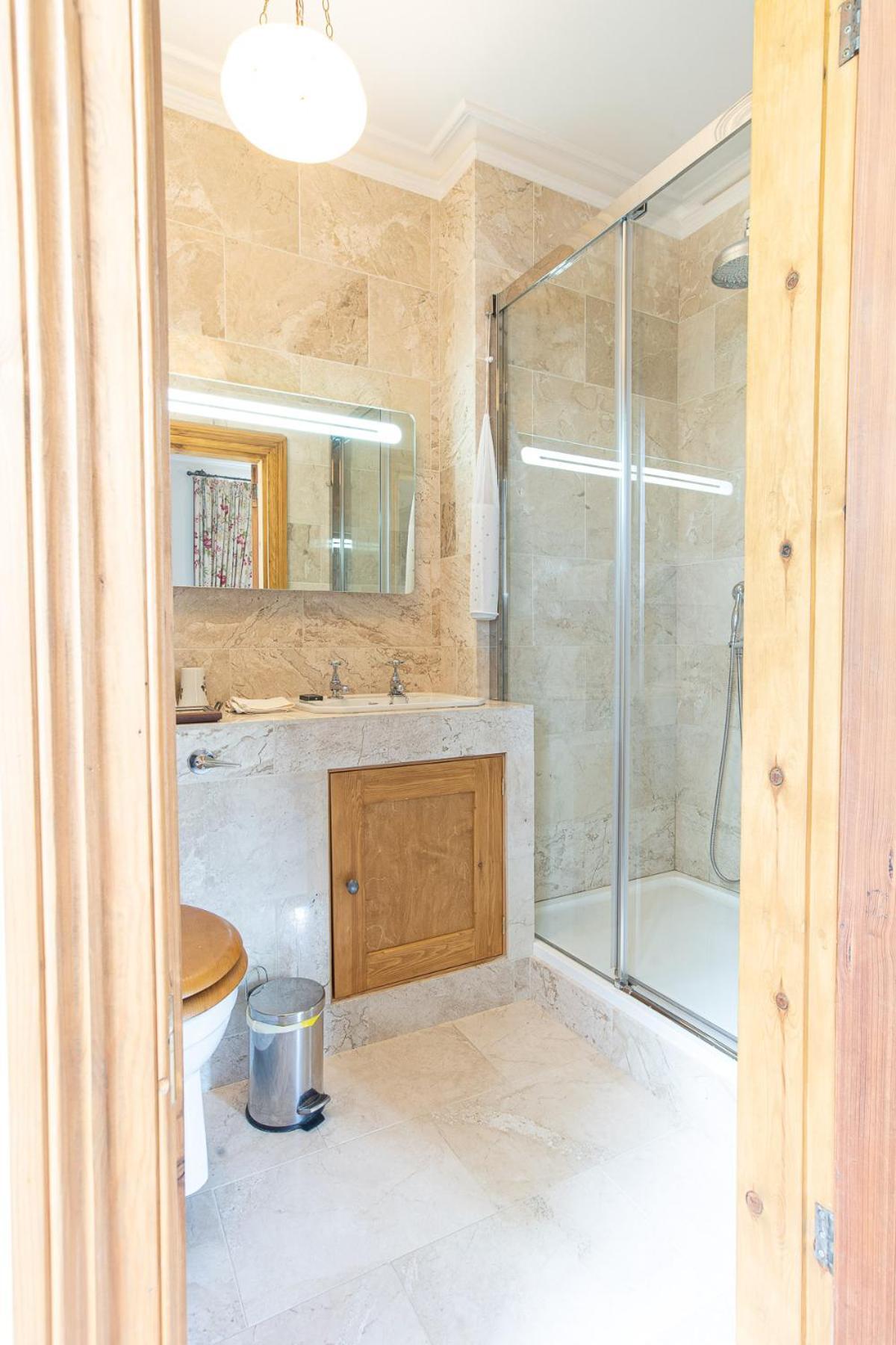 Penrhyndeudreath Taldraeth - Old Vicarage Guest House חדר תמונה